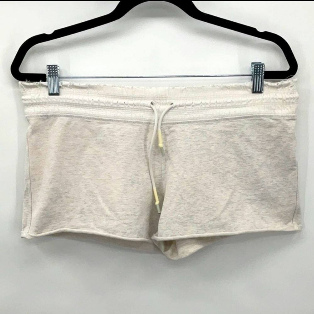 Lululemon cut off shorts